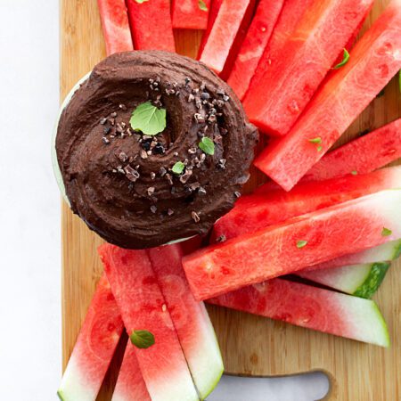 Trempette d'hummus au chocolat et melon d'eau
