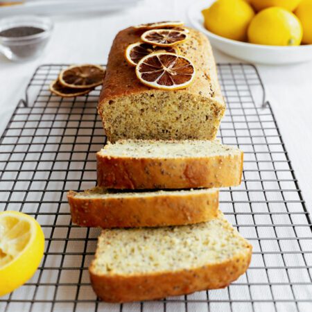 Pain tranché au citron et graines de chia