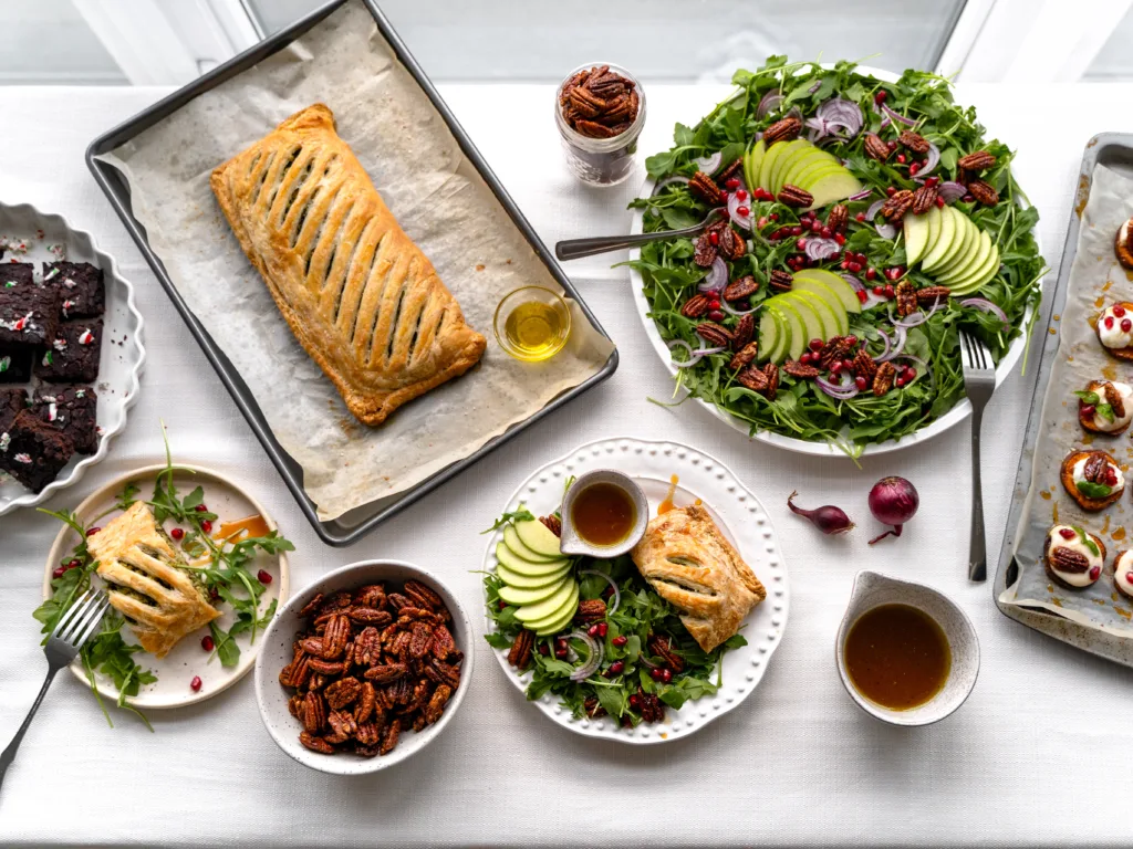 table avec le menu des fêtes complet