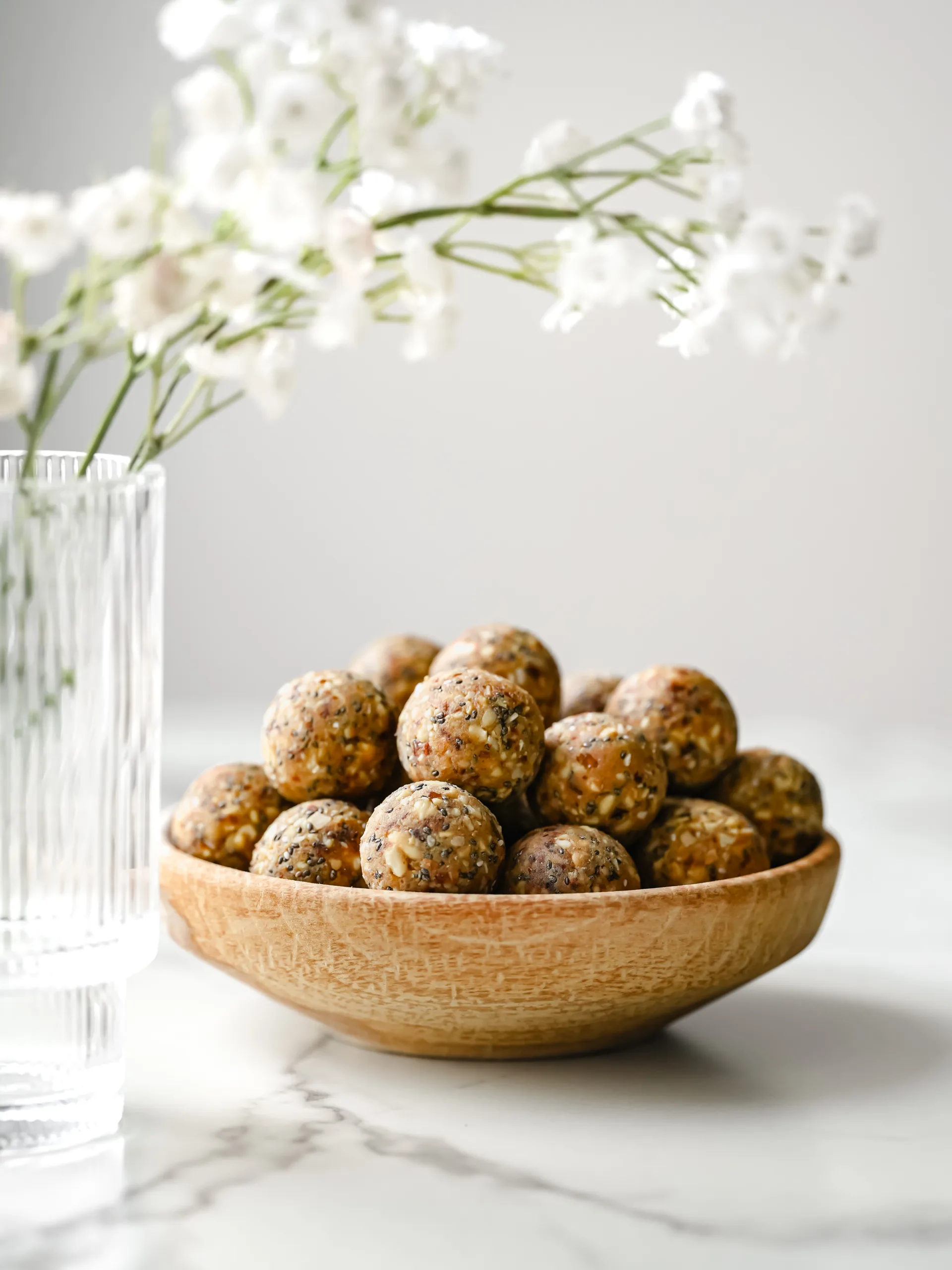 Boules d’énergie de citronnelle – (5 ingrédients, prescription facile!)